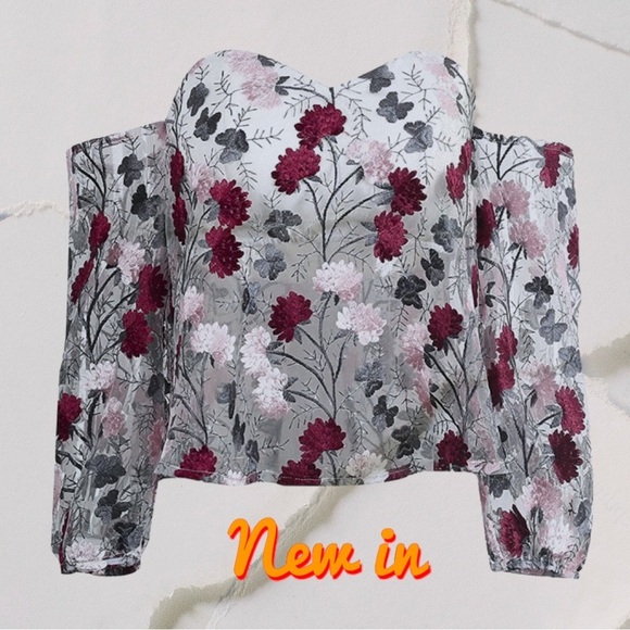 Floral Off-Shoulder Top - Picture 3 of 3